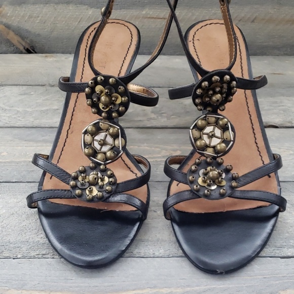 Nine West Ladies Strappy Sandal Brass Accents  sz8 - Picture 2 of 7